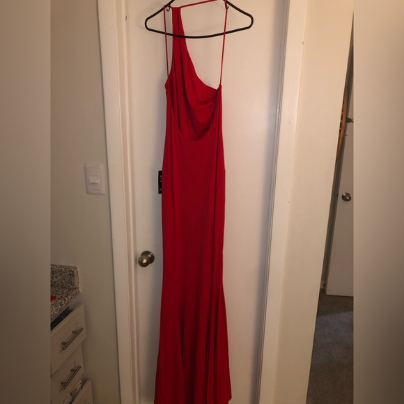 Moda Glam Slinky One Shoulder Gown Red - Picture 6 of 9
